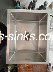 Υπόγεια Single Bowl Νεροχύτη σε μαύρο χώρο εξοικονόμηση και λειτουργικό