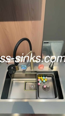 Μία λεκάνη λειτουργική υπογείωση ατσάλινο νεροχύτη με αξεσουάρ