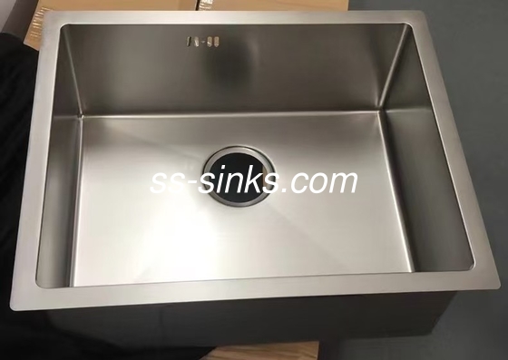 Υπόγεια χειροποίητο νιπτήρα διπλό μπολ 220mm βάθος μπολ και βολική εγκατάσταση
