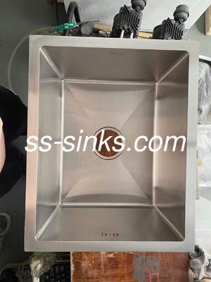 Υπόγεια Single Bowl Νεροχύτη σε μαύρο χώρο εξοικονόμηση και λειτουργικό
