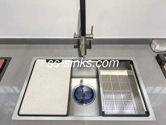 18/10 Υλικό από νικελικό χάλυβα Υπογείωση από ανοξείδωτο χάλυβα Μονό μπολ νεροχύτη με απαιτούμενη υπερχείλιση