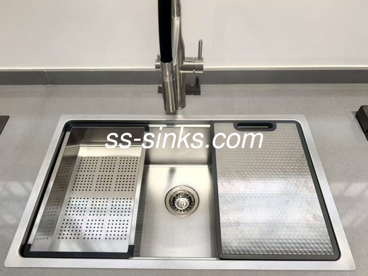 18/10 Υλικό από νικελικό χάλυβα Υπογείωση από ανοξείδωτο χάλυβα Μονό μπολ νεροχύτη με απαιτούμενη υπερχείλιση